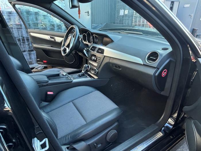 Mercedes C 1.8 C-180 CGI 16V Sloopvoertuig (2011, Zwart)