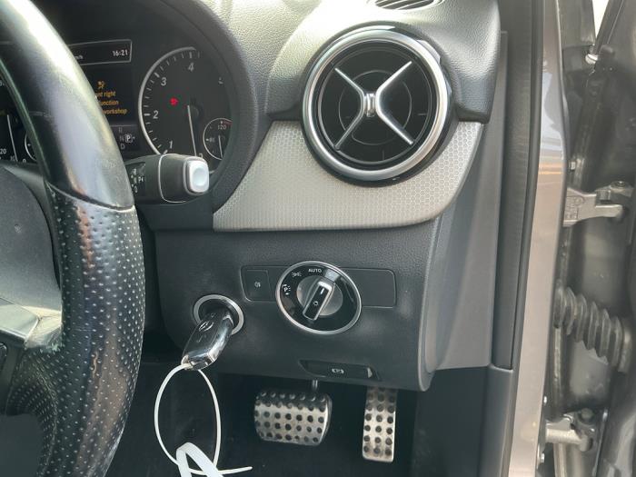 Mercedes B 1.8 B-180 CDI BlueEFFICIENCY 16V Sloopvoertuig (2013, Grijs, Muisgrijs)