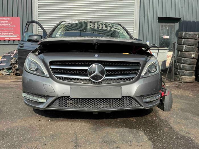 Mercedes B 1.8 B-180 CDI BlueEFFICIENCY 16V Sloopvoertuig (2013, Grijs, Muisgrijs)