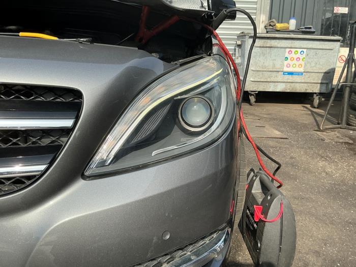 Mercedes B 1.8 B-180 CDI BlueEFFICIENCY 16V Sloopvoertuig (2013, Grijs, Muisgrijs)