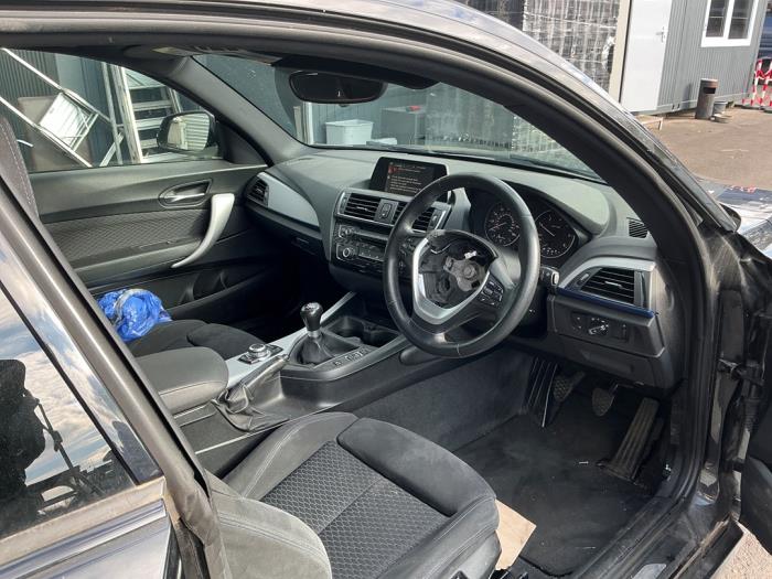 BMW 1 serie 116d 1.5 12V TwinPower Sloopvoertuig (2016, Metallic, Zwart)