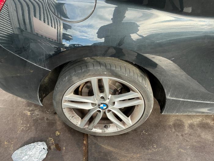 BMW 1 serie 116d 1.5 12V TwinPower Sloopvoertuig (2016, Metallic, Zwart)