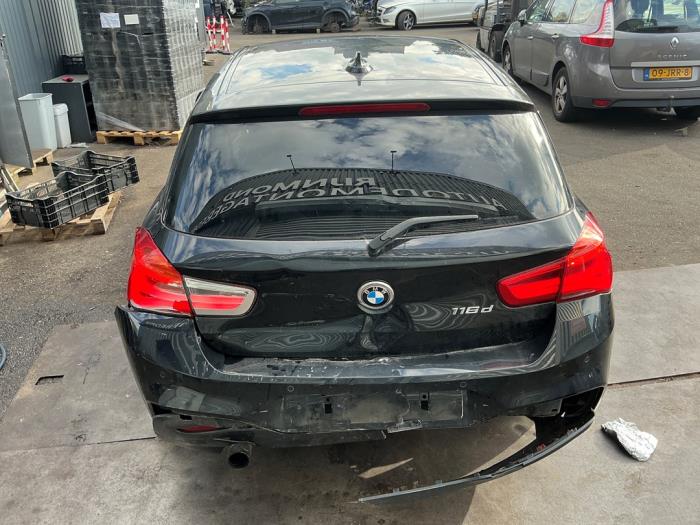 BMW 1 serie 116d 1.5 12V TwinPower Sloopvoertuig (2016, Metallic, Zwart)