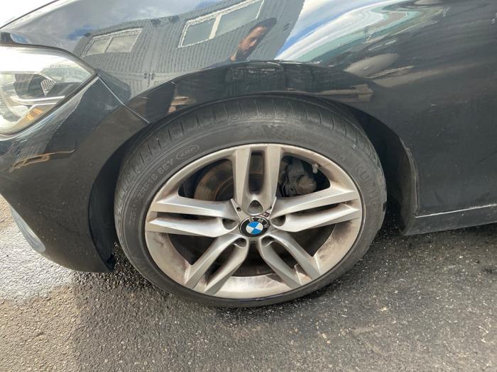 BMW 1 serie 116d 1.5 12V TwinPower Sloopvoertuig (2016, Metallic, Zwart)