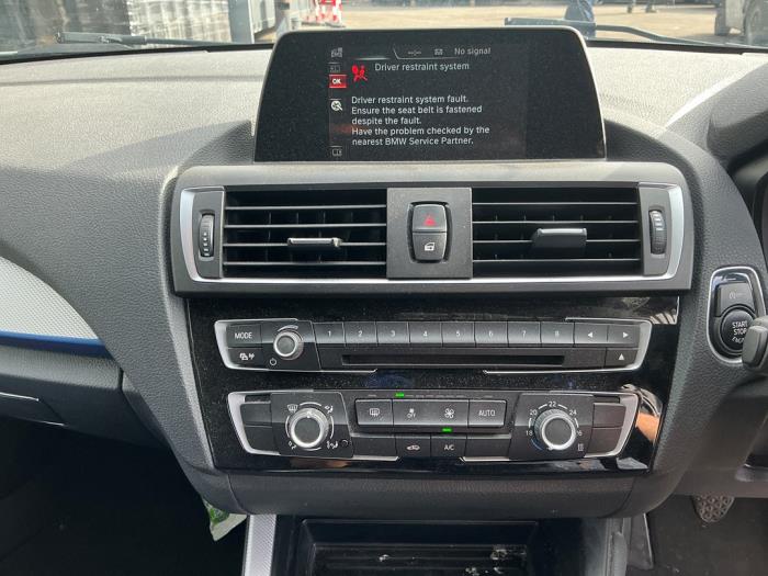 BMW 1 serie 116d 1.5 12V TwinPower Sloopvoertuig (2016, Metallic, Zwart)