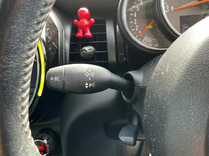 Mini Mini 1.5 12V Cooper Sloopvoertuig (2015, Licht, Creme, Wit)