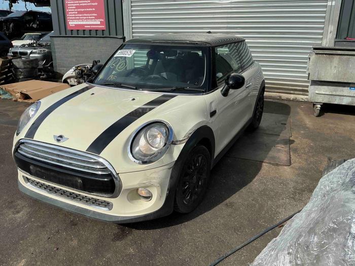Mini Mini 1.5 12V Cooper Sloopvoertuig (2015, Licht, Creme, Wit)