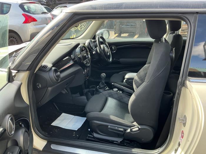 Mini Mini 1.5 12V Cooper Sloopvoertuig (2015, Licht, Creme, Wit)