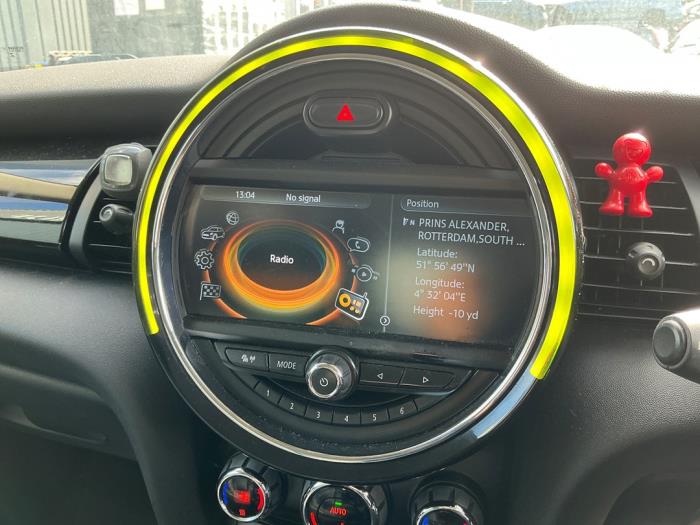 Mini Mini 1.5 12V Cooper Sloopvoertuig (2015, Licht, Creme, Wit)