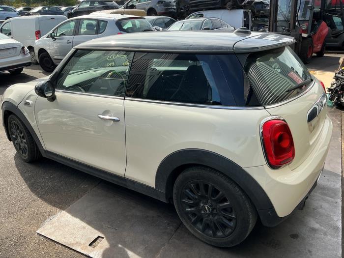Mini Mini 1.5 12V Cooper Sloopvoertuig (2015, Licht, Creme, Wit)