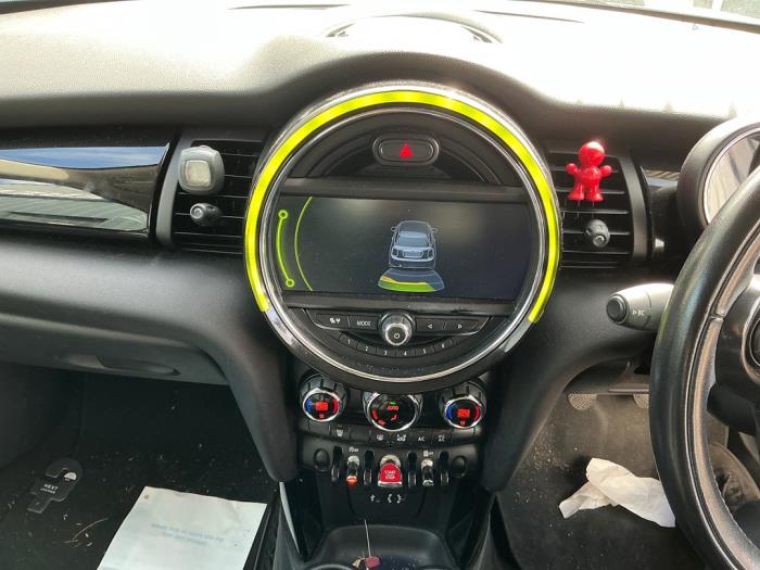 Mini Mini 1.5 12V Cooper Sloopvoertuig (2015, Licht, Creme, Wit)