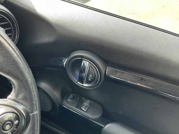 Mini Mini 1.5 12V Cooper Sloopvoertuig (2015, Licht, Creme, Wit)