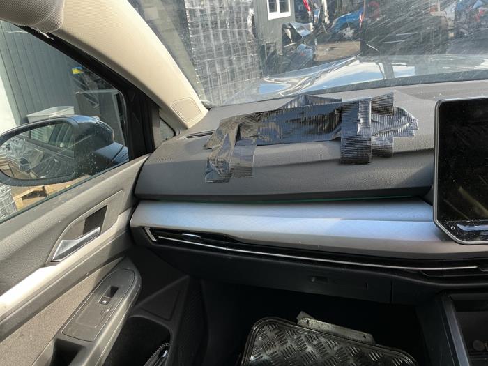 Volkswagen Golf VIII 1.5 eTSI 16V Sloopvoertuig (2024, Donker, Zilvergrijs)