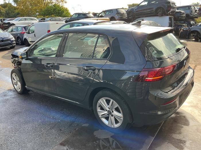 Volkswagen Golf VIII 1.5 eTSI 16V Sloopvoertuig (2024, Donker, Zilvergrijs)