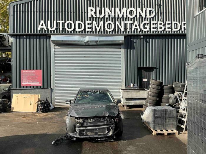 Volkswagen Golf VIII 1.5 eTSI 16V Sloopvoertuig (2024, Donker, Zilvergrijs)