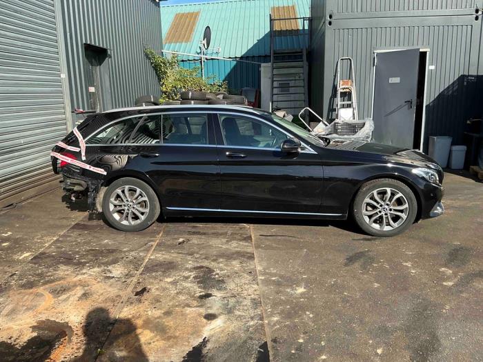 Mercedes C Estate C-180 1.6 16V BlueEfficiency Sloopvoertuig (2017, Metallic, Zwart)