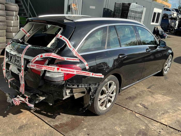 Mercedes C Estate C-180 1.6 16V BlueEfficiency Sloopvoertuig (2017, Metallic, Zwart)