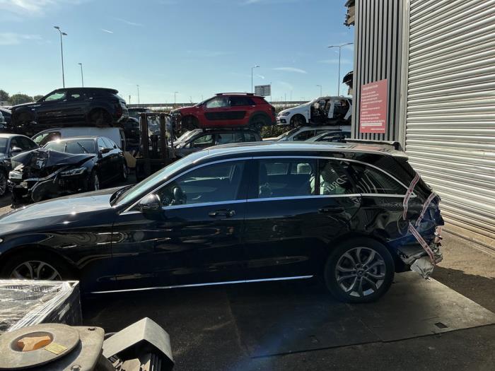 Mercedes C Estate C-180 1.6 16V BlueEfficiency Sloopvoertuig (2017, Metallic, Zwart)