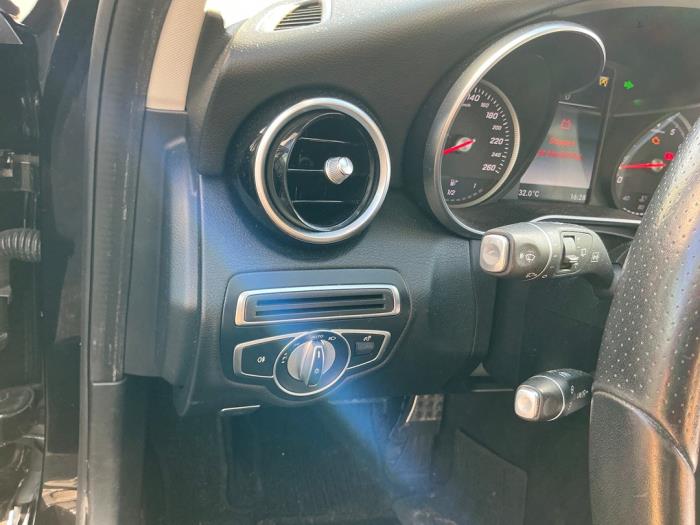 Mercedes C Estate C-180 1.6 16V BlueEfficiency Sloopvoertuig (2017, Metallic, Zwart)