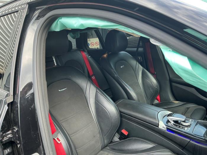 Mercedes C Estate AMG C-63 AMG 4.0 V8 Biturbo Schadevoertuig (2017, Metallic, Zwart)