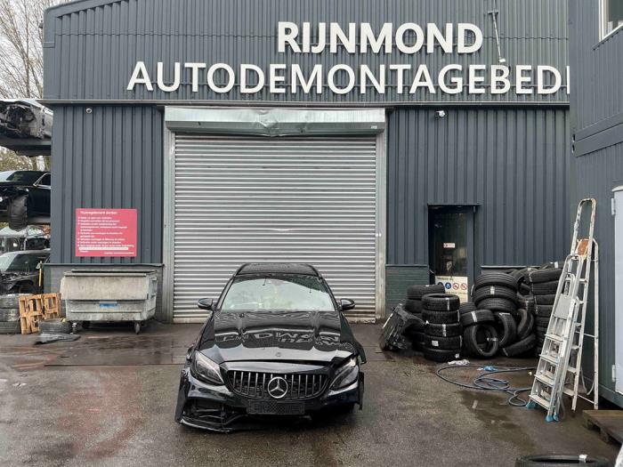 Mercedes C Estate AMG C-63 AMG 4.0 V8 Biturbo Schadevoertuig (2017, Metallic, Zwart)