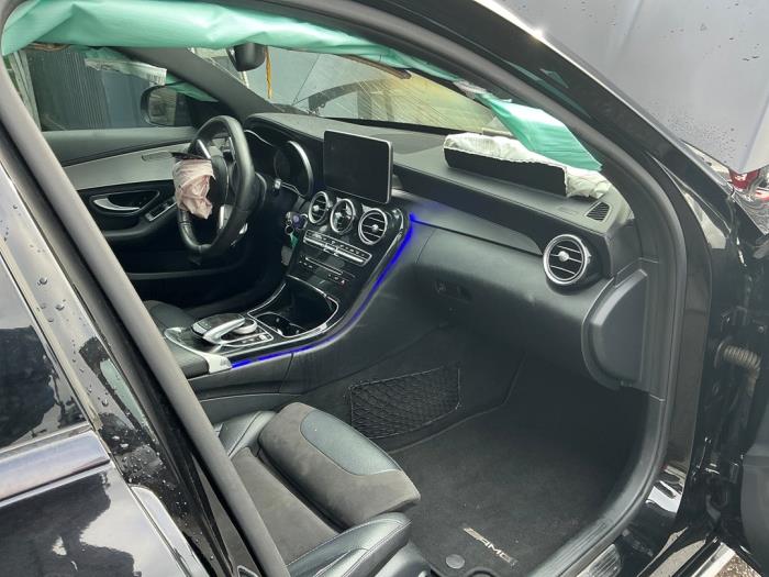 Mercedes C Estate AMG C-63 AMG 4.0 V8 Biturbo Schadevoertuig (2017, Metallic, Zwart)