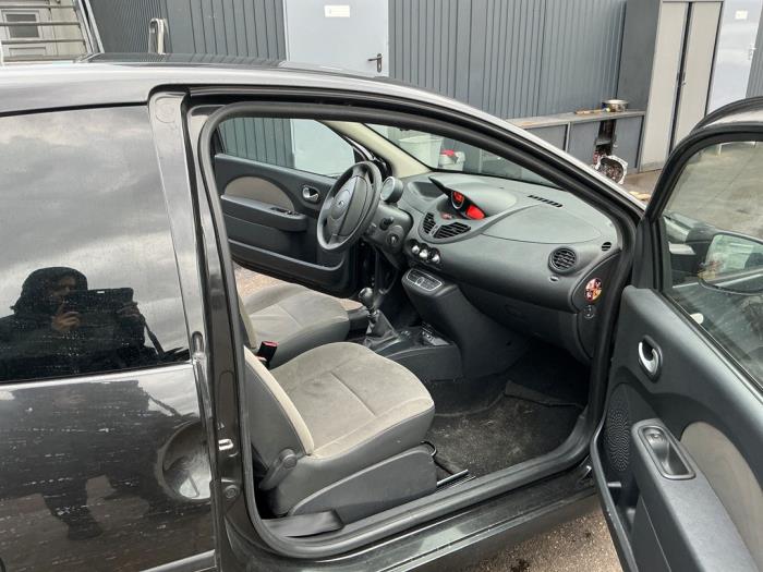Renault Twingo II 1.2 16V Sloopvoertuig (2011, Zwart)