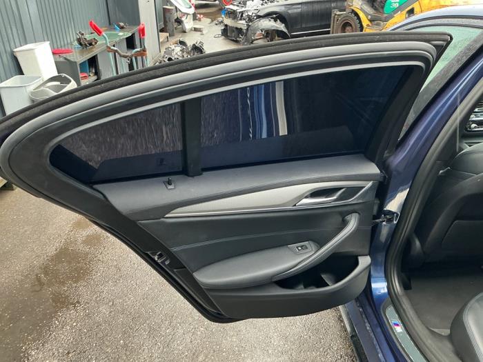 BMW 5 serie 530d 3.0 TwinPower Turbo 24V Sloopvoertuig (2018, Donker, Blauw)