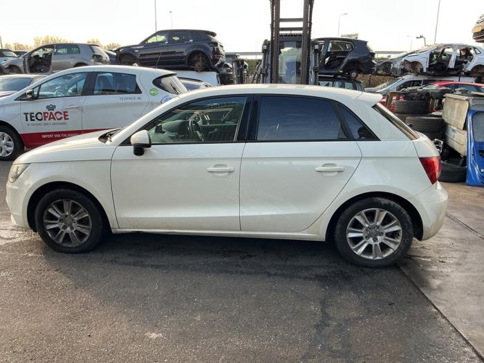 Audi A1 Sportback 1.6 TDI 16V Sloopvoertuig (2013, Wit)