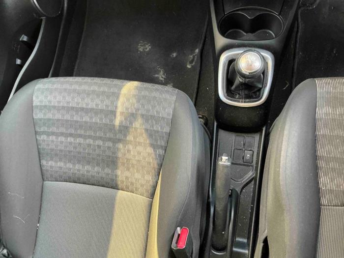 Toyota Yaris III 1.33 16V Dual VVT-I Sloopvoertuig (2016, Grijs, Muisgrijs)