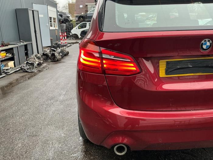 BMW 2 serie Active Tourer 220i 2.0 TwinPower Turbo 16V Sloopvoertuig (2018, Rood)