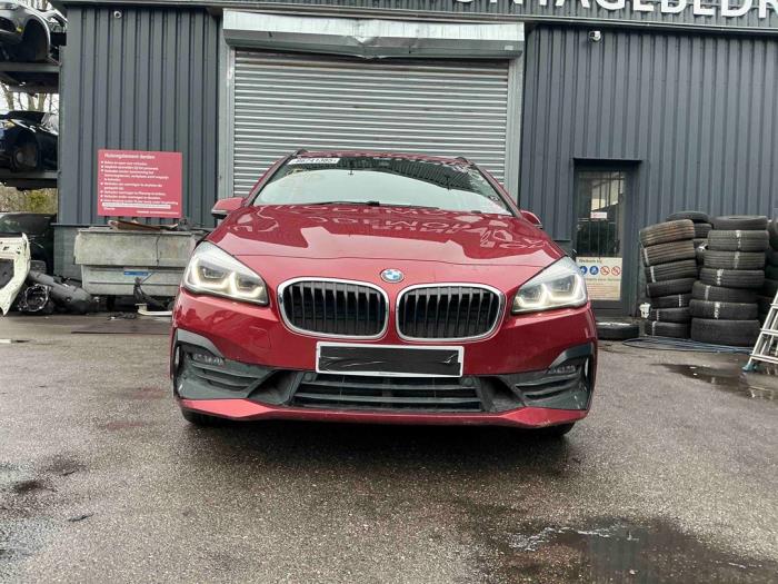 BMW 2 serie Active Tourer 220i 2.0 TwinPower Turbo 16V Sloopvoertuig (2018, Rood)