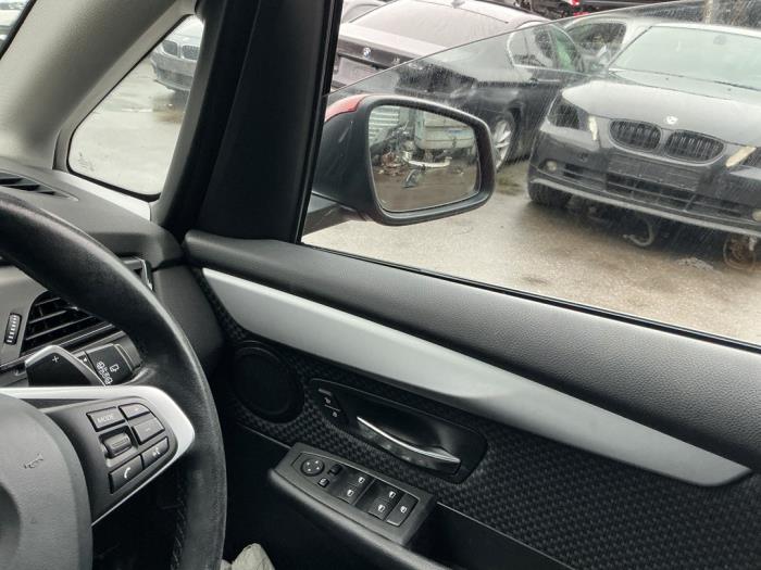 BMW 2 serie Active Tourer 220i 2.0 TwinPower Turbo 16V Sloopvoertuig (2018, Rood)