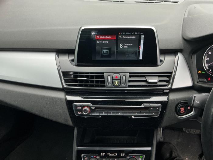 BMW 2 serie Active Tourer 220i 2.0 TwinPower Turbo 16V Sloopvoertuig (2018, Rood)
