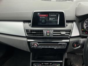 BMW 2 serie Active Tourer 220i 2.0 TwinPower Turbo 16V Sloopvoertuig (2018, Rood)