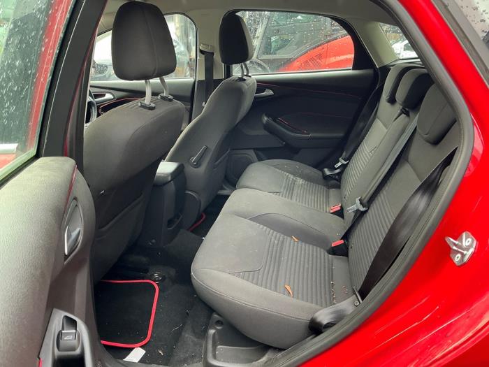 Ford Focus 3 1.0 Ti-VCT EcoBoost 12V 100 Sloopvoertuig (2015, Rood)