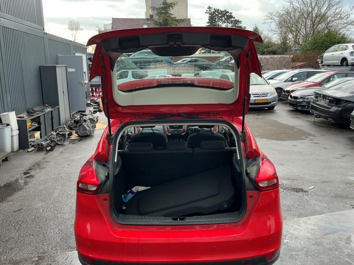 Ford Focus 3 1.0 Ti-VCT EcoBoost 12V 100 Sloopvoertuig (2015, Rood)