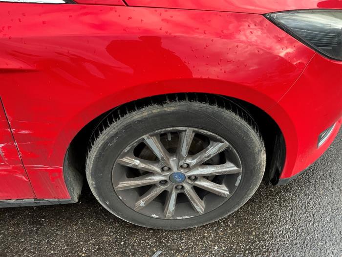 Ford Focus 3 1.0 Ti-VCT EcoBoost 12V 100 Sloopvoertuig (2015, Rood)