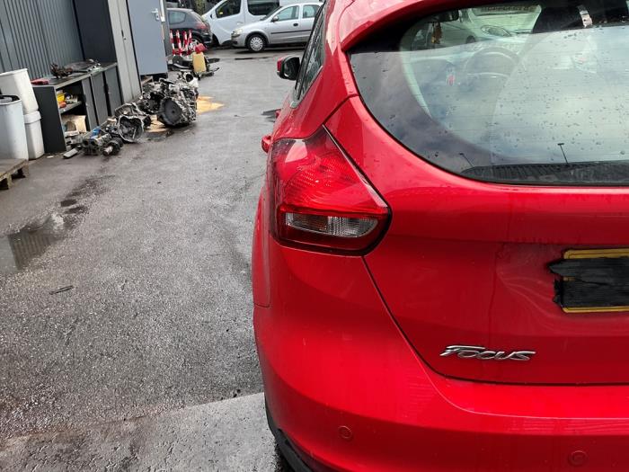 Ford Focus 3 1.0 Ti-VCT EcoBoost 12V 100 Sloopvoertuig (2015, Rood)