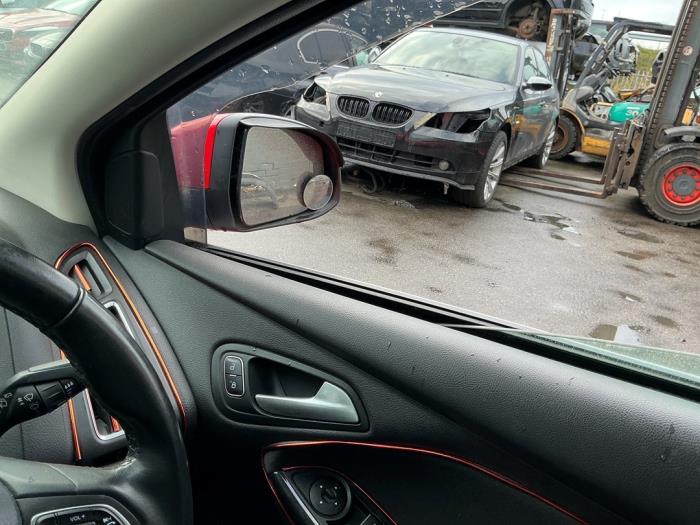 Ford Focus 3 1.0 Ti-VCT EcoBoost 12V 100 Sloopvoertuig (2015, Rood)