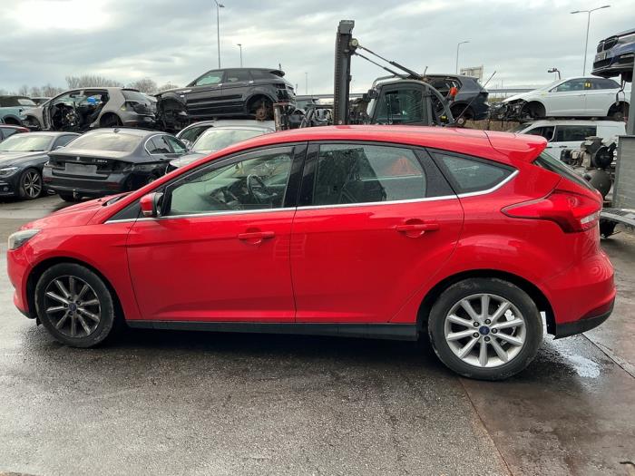 Ford Focus 3 1.0 Ti-VCT EcoBoost 12V 100 Sloopvoertuig (2015, Rood)