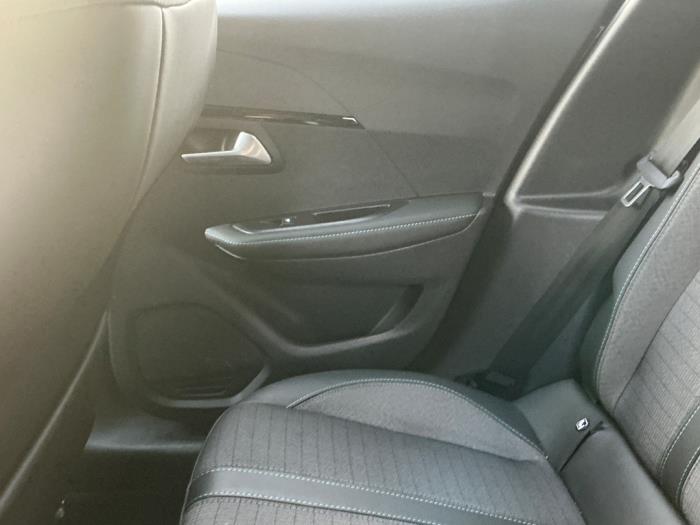 Peugeot 208 II 1.2 Vti 12V PureTech 100 Sloopvoertuig (2020, Donker, Zilvergrijs, Muisgrijs)