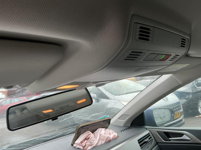 Volkswagen Polo VI 1.0 TSI 12V Sloopvoertuig (2021, Donker, Blauw)