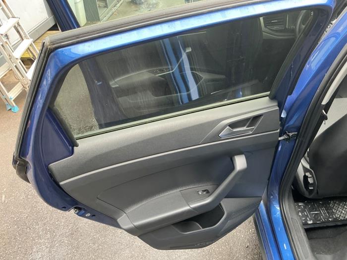 Volkswagen Polo VI 1.0 TSI 12V Sloopvoertuig (2021, Donker, Blauw)