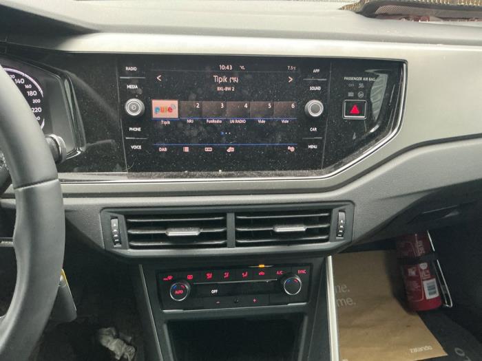 Volkswagen Polo VI 1.0 TSI 12V Sloopvoertuig (2018, Metallic, Donker, Zwart)