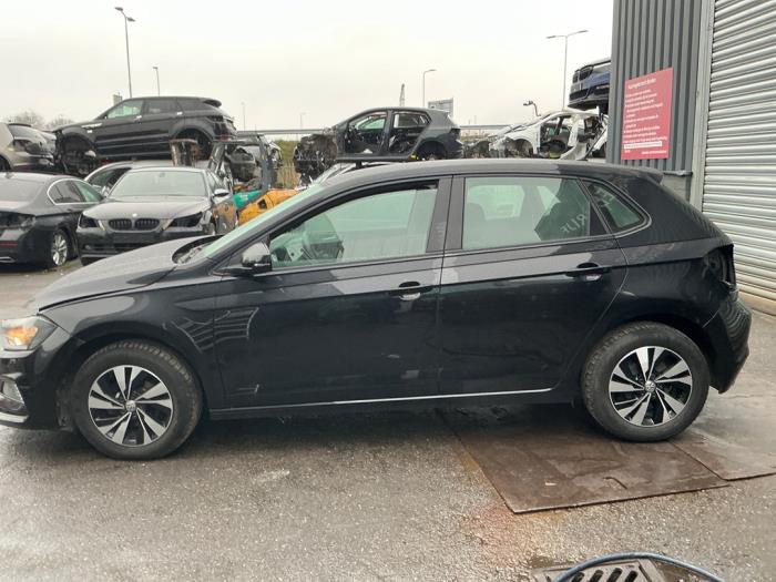 Volkswagen Polo VI 1.0 TSI 12V Sloopvoertuig (2018, Metallic, Donker, Zwart)