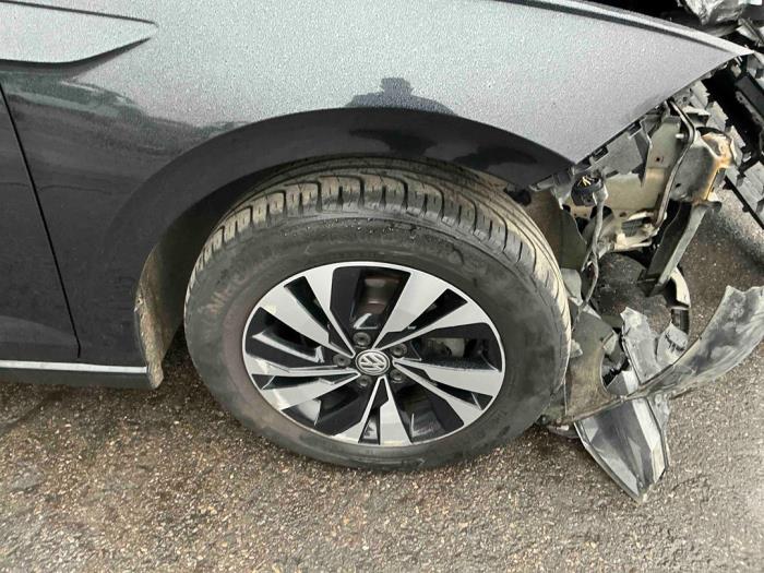 Volkswagen Polo VI 1.0 TSI 12V Sloopvoertuig (2018, Metallic, Donker, Zwart)