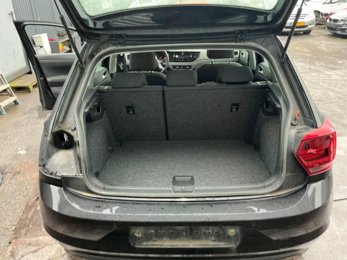 Volkswagen Polo VI 1.0 TSI 12V Sloopvoertuig (2018, Metallic, Donker, Zwart)