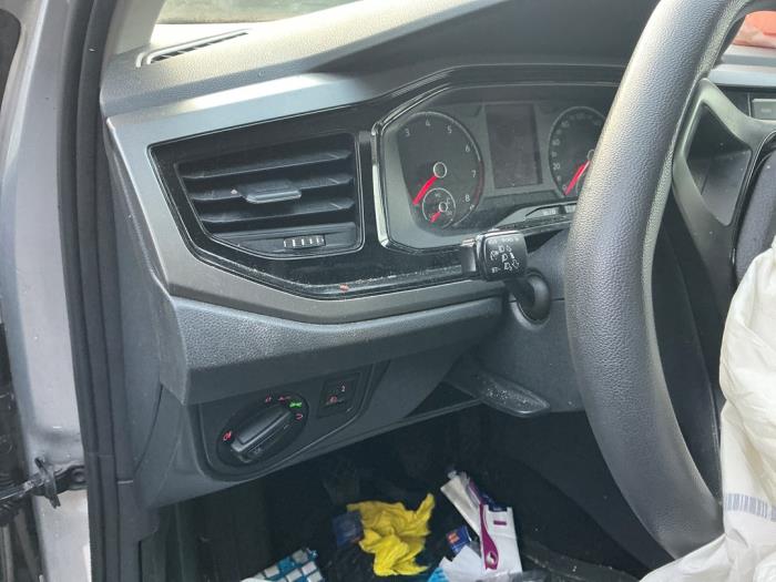 Volkswagen Polo VI 1.0 TSI 12V Sloopvoertuig (2018, Grijs)