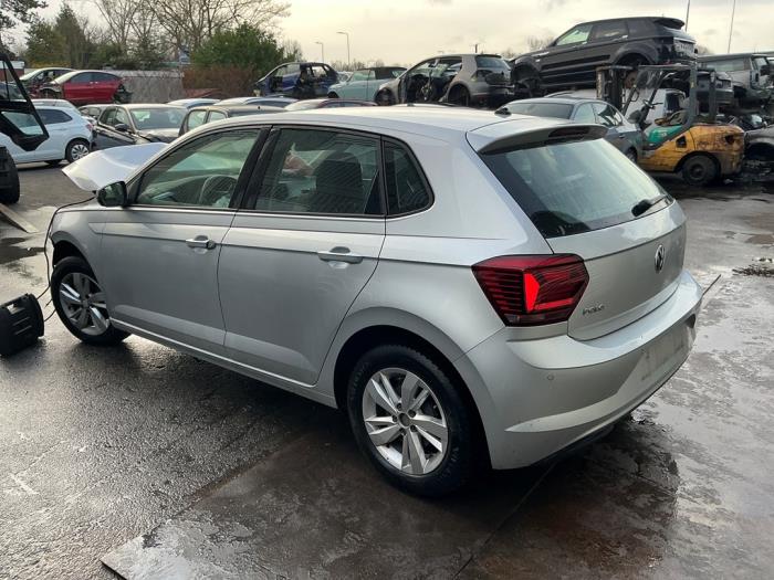 Volkswagen Polo VI 1.0 TSI 12V Sloopvoertuig (2018, Grijs)